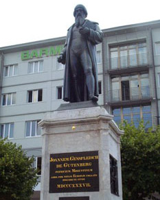 statue of Gutenberg
