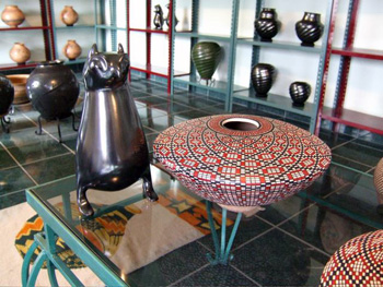 Mata Ortix Pottery in nearby Nuevo Casas Grandes shop