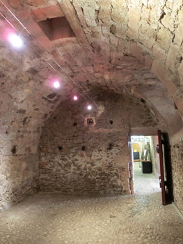 Inside Edmond Dante's cell
