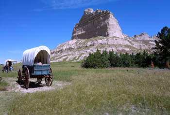 Scotts Bluff with wagon train