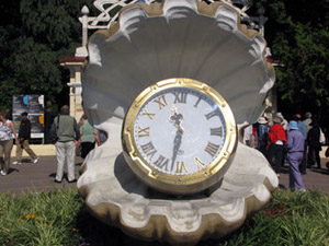 Clam and clock statue