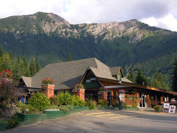 Halcyon Hot Springs lodge