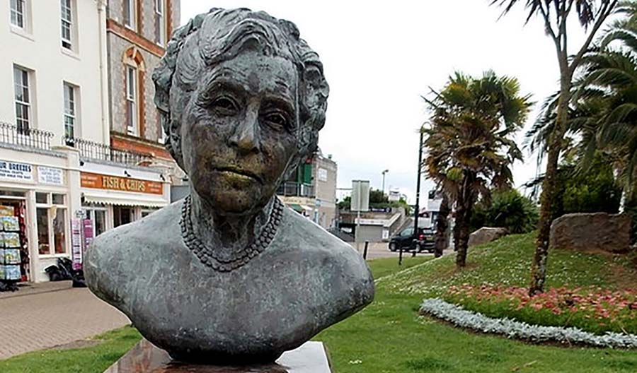 bust of Agatha Christie in Torquay