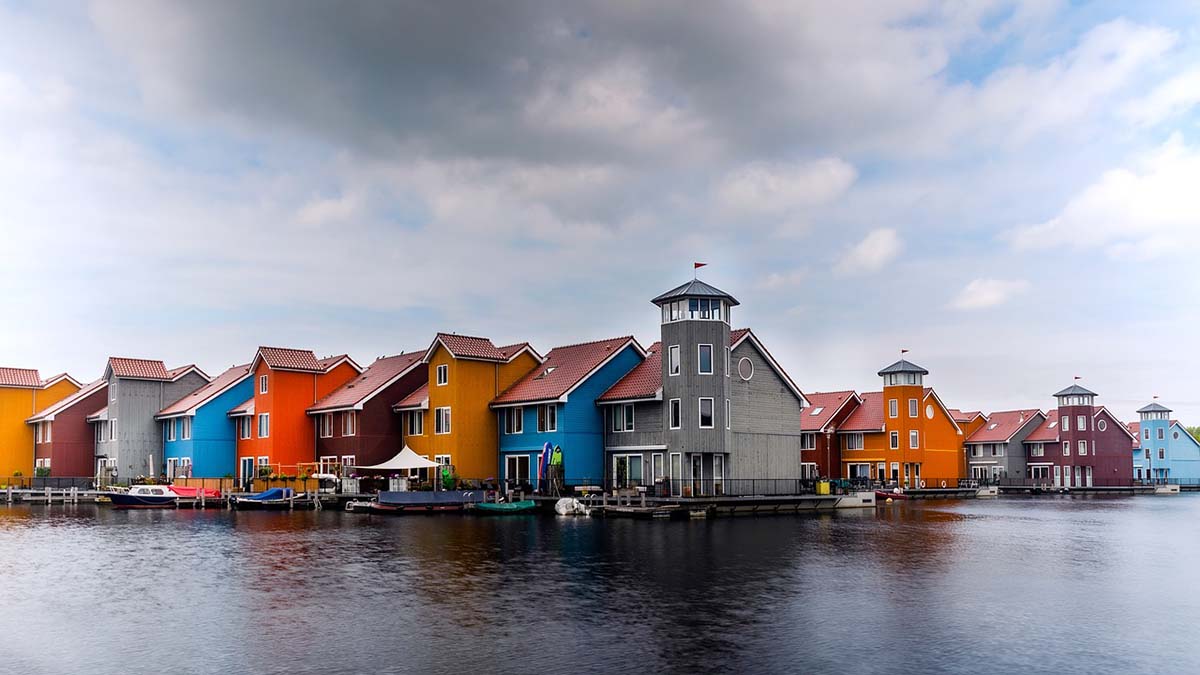 Groningen waterfront houses