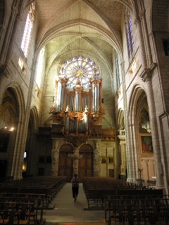 Beziers cathedral interior