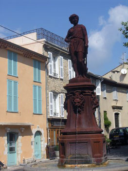 Mougins statue