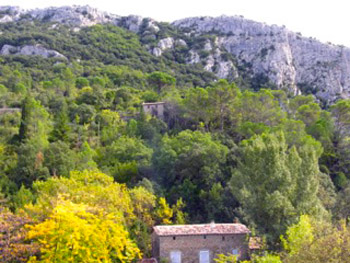 Anduze mountains in distance