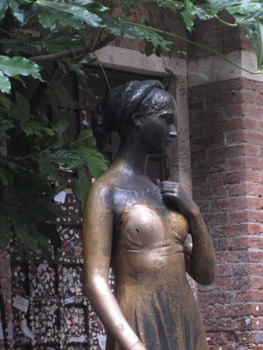 statue of Juliet