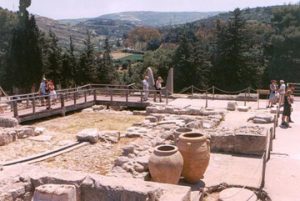 ancient artifacts uncovered at Knossos