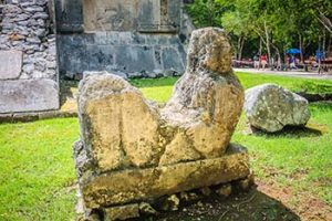 Maya sculpture