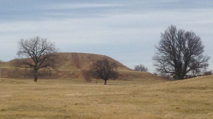 Cahokia mound | Travel Thru History