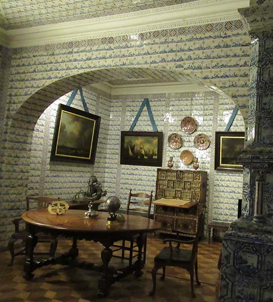 Dutch porcelain room