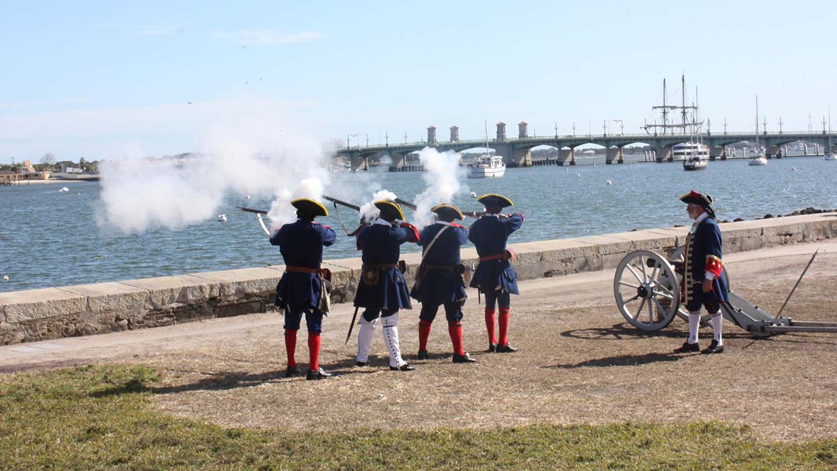 Recreation of soldiers at Castillo San Marcos