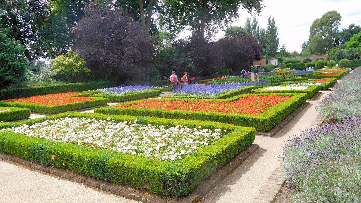 Holland Park Garden, London