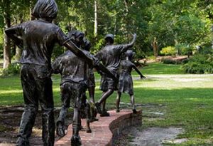 sculpture of children playing