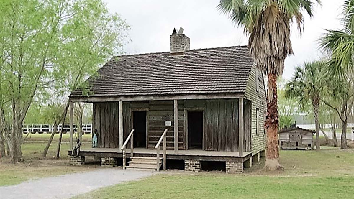 slave cabin at Whitney Plantation