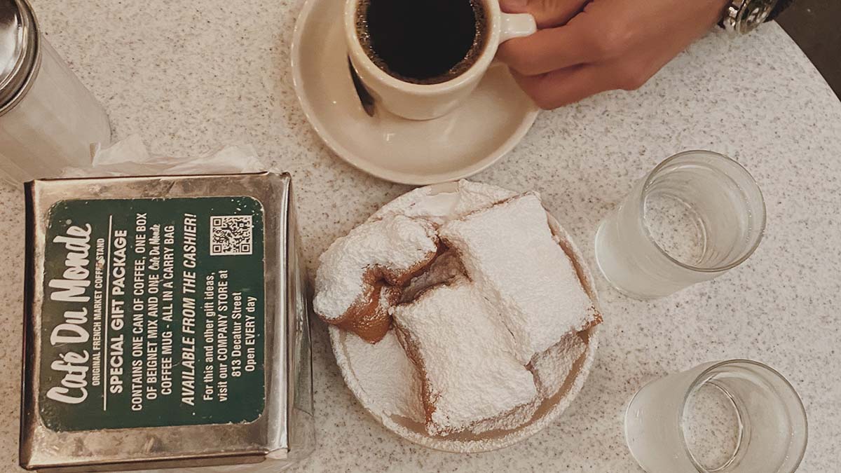 beignets and coffee at Cafe du Mondej