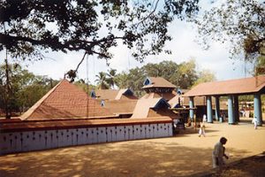 Shiva temple at Thirvanchikulam