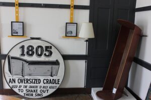 Shaker adult cradle