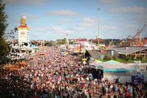 Oktoberfest crowd in Munich