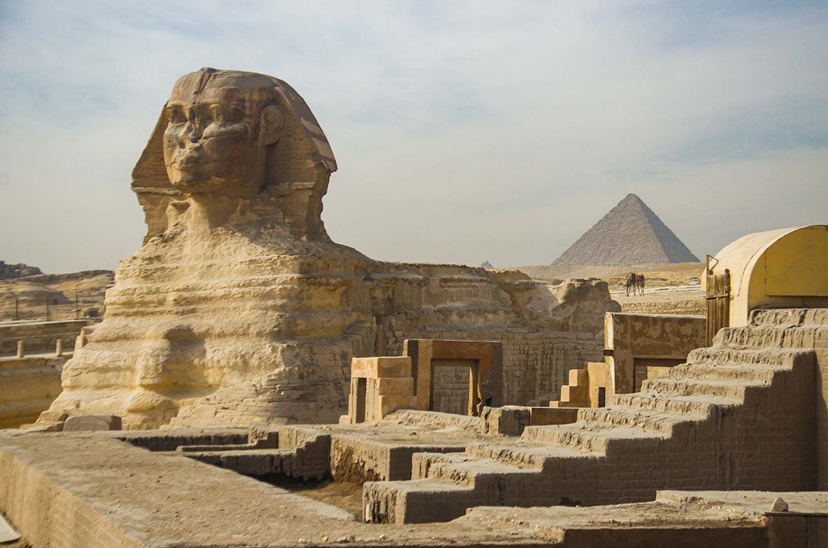 Sphinx and pyramid in Giza, Egypt