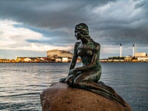 Copenhagen Little Mermaid statue
