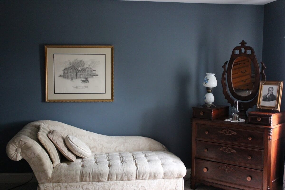 Bedroom in Talbot Tavern